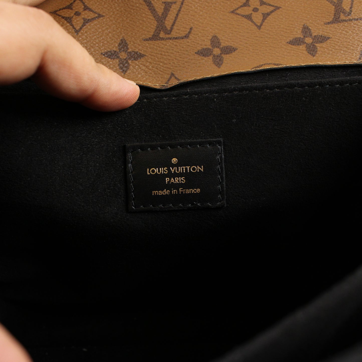 Louis Vuitton Pochette Metis Reverse