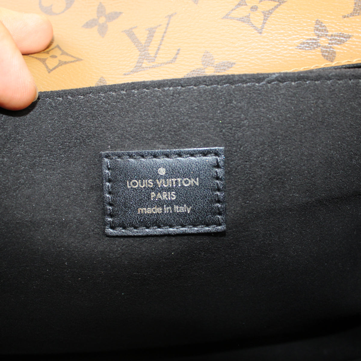 Louis Vuitton Pochette Metis Reverse