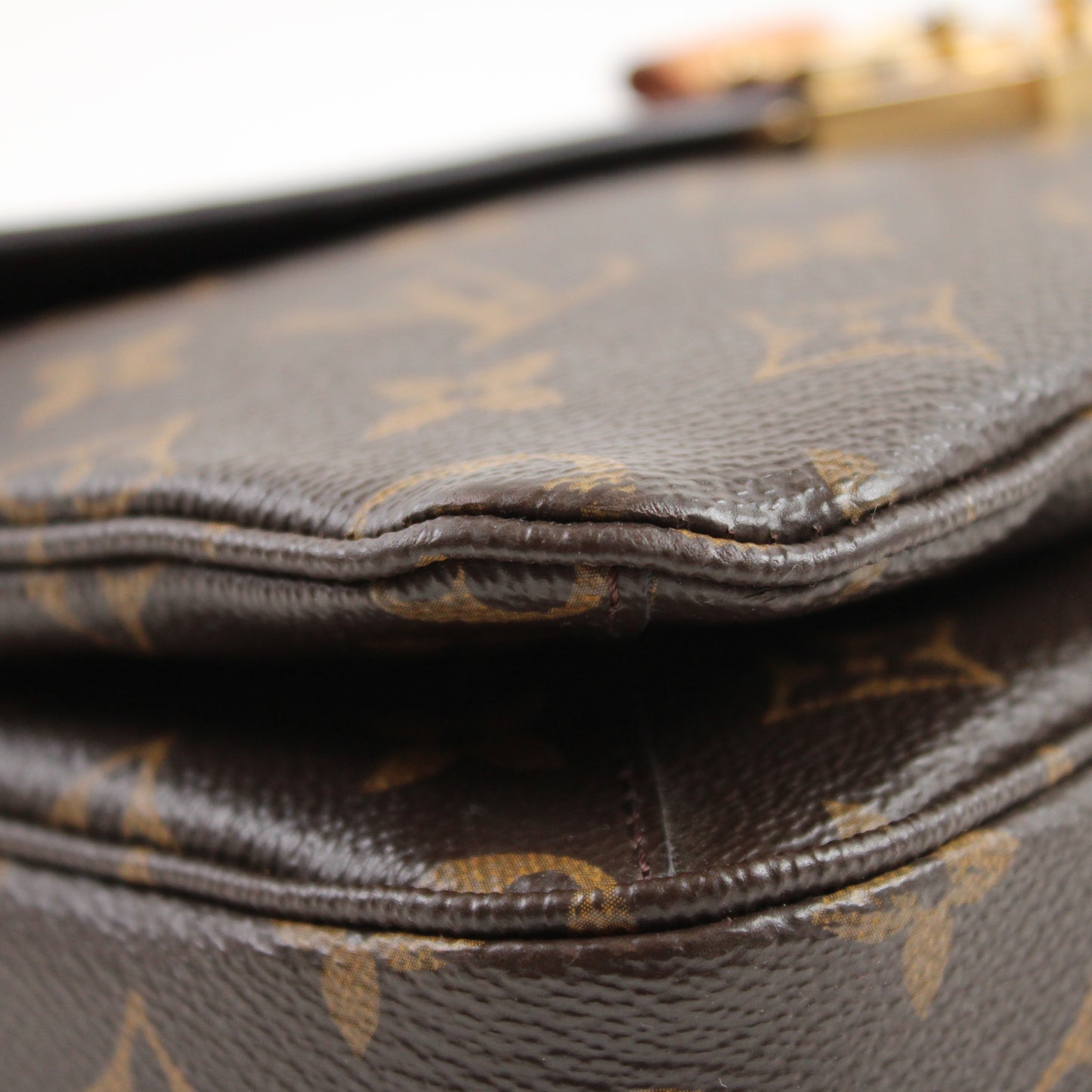 Louis Vuitton Pochette Metis Monogram
