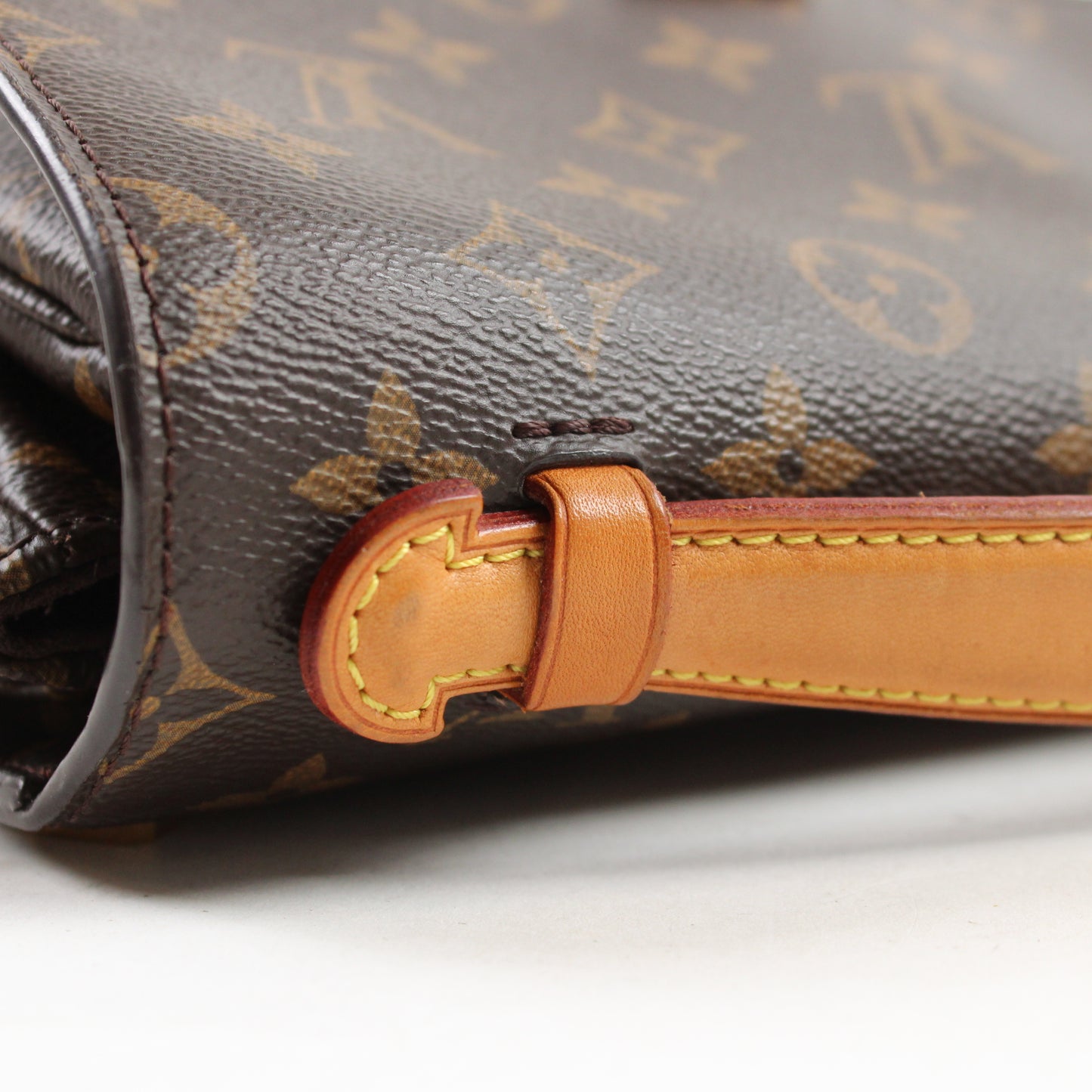Louis Vuitton Pochette Metis Monogram