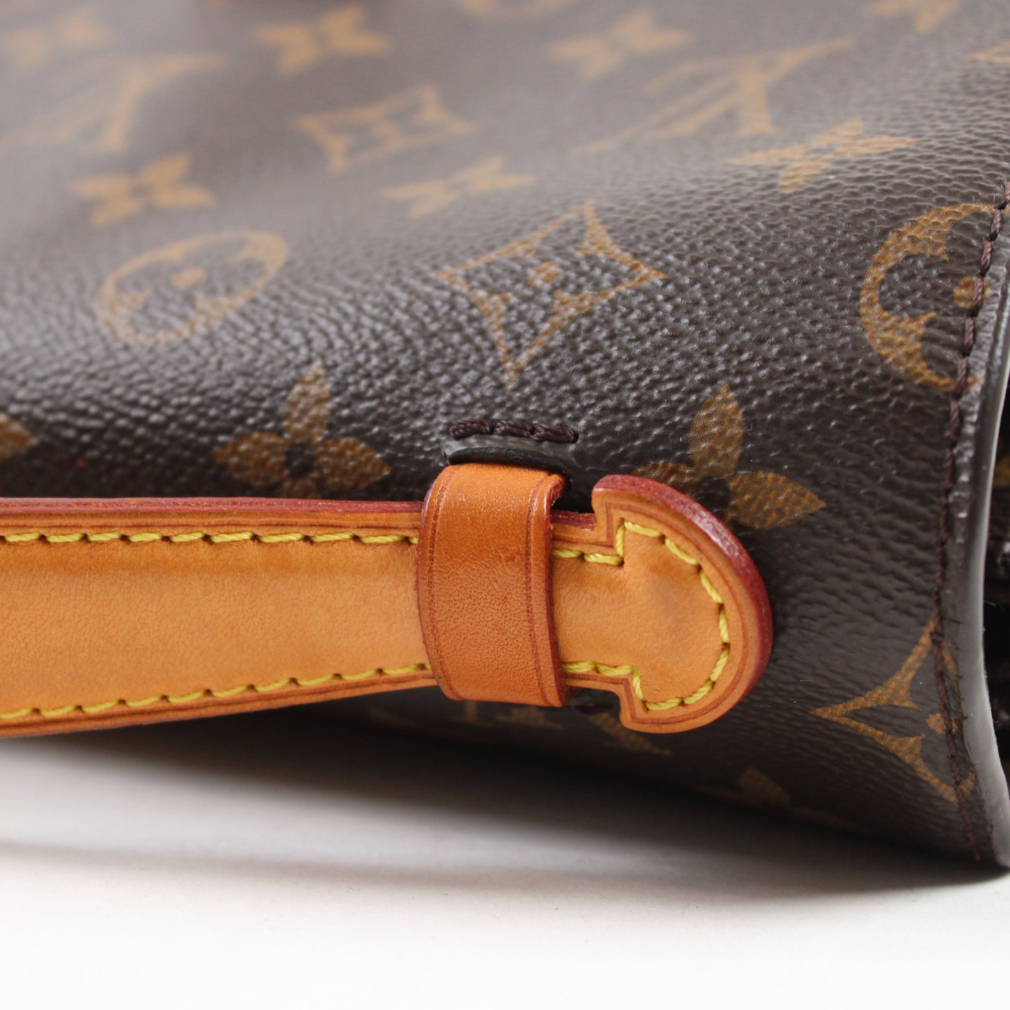 Louis Vuitton Pochette Metis Monogram