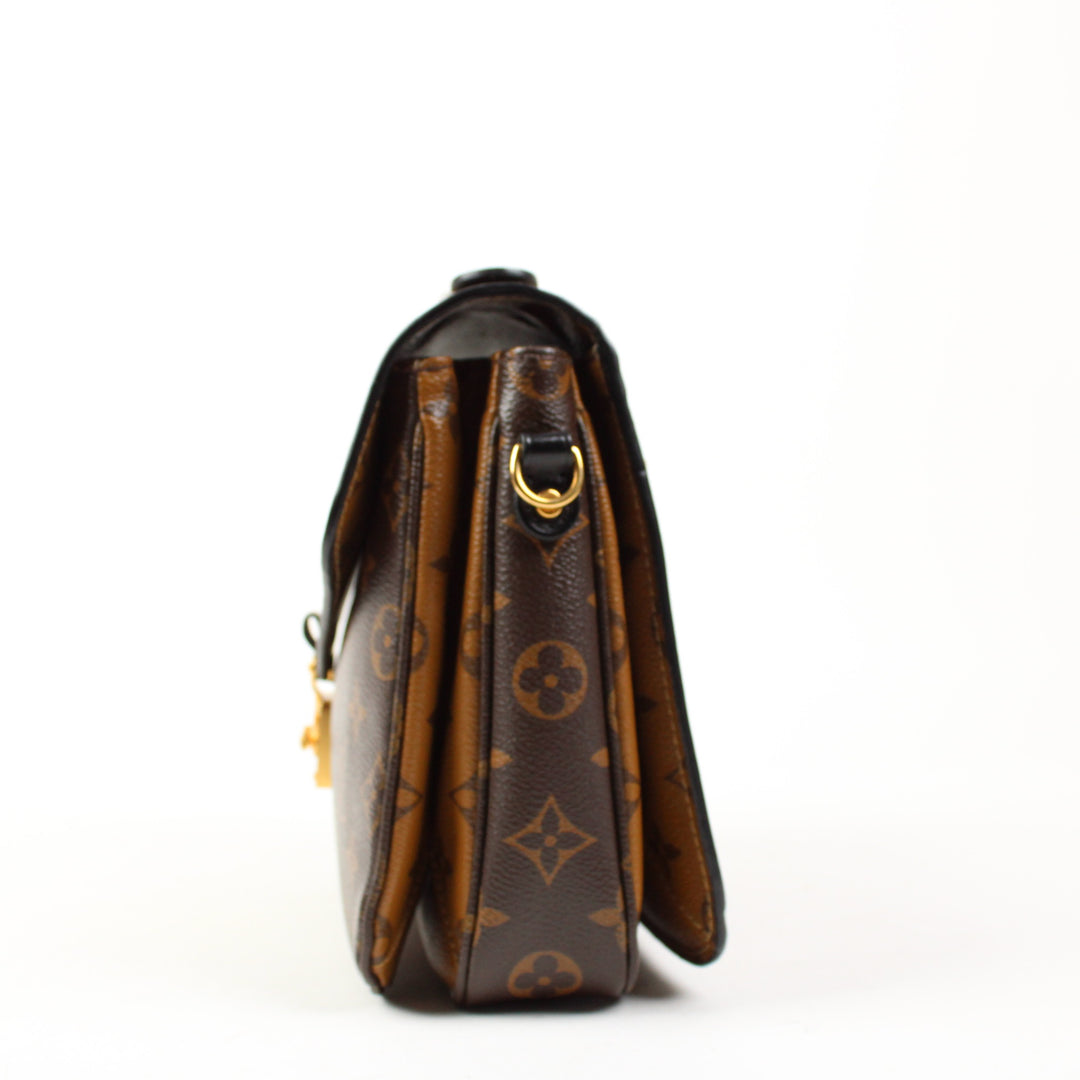 Louis Vuitton  Pochette Mètis Reverse