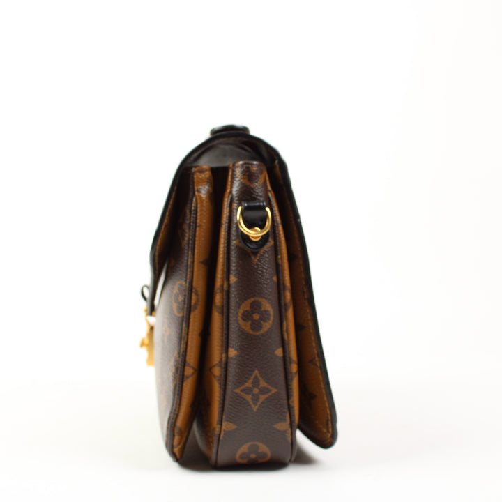 Louis Vuitton  Pochette Mètis Reverse