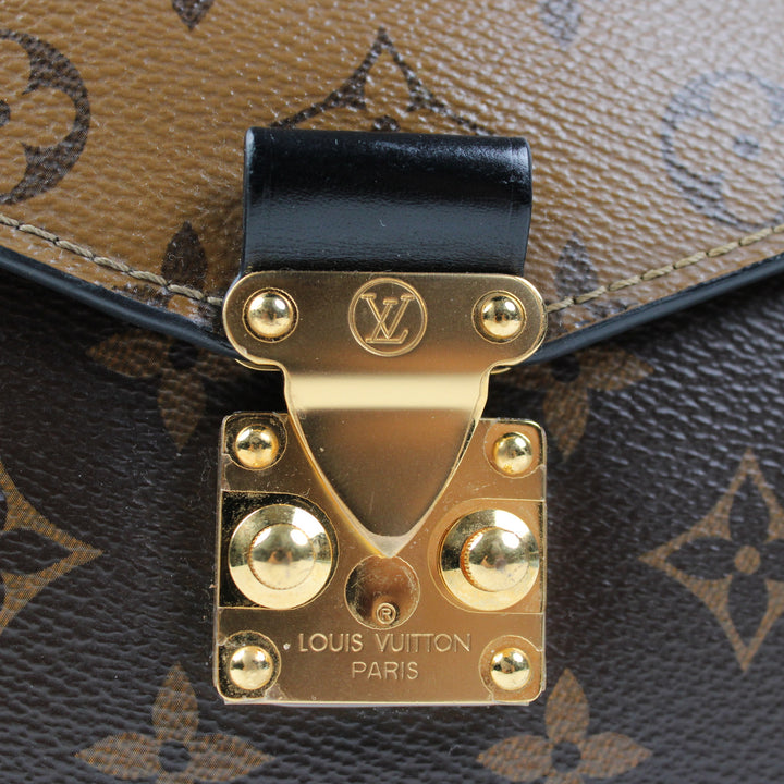 Louis Vuitton  Pochette Mètis Reverse