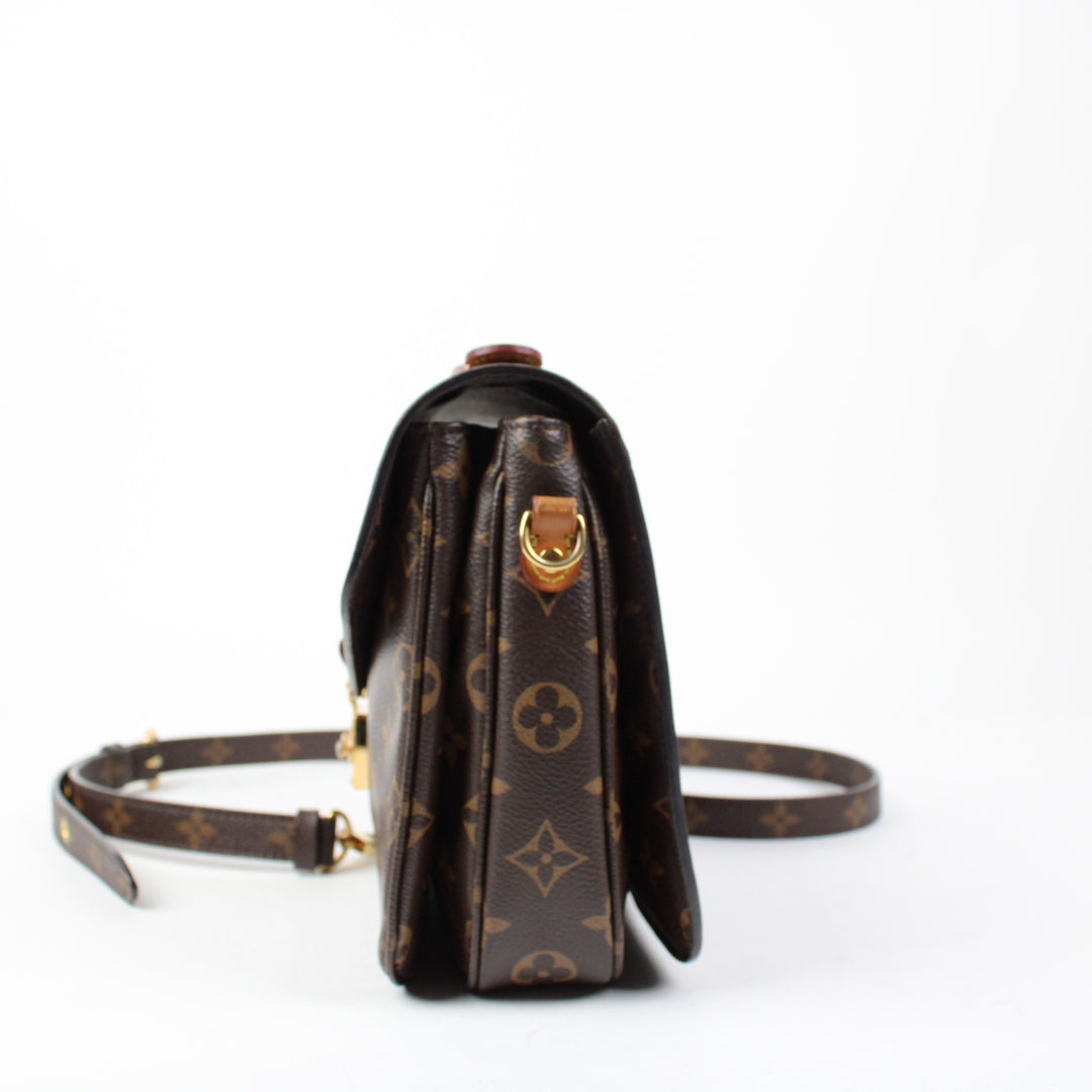 Louis Vuitton Pochette Mètis