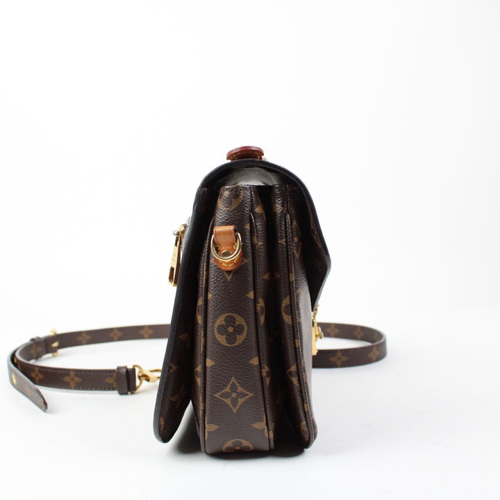 Louis Vuitton Pochette Mètis