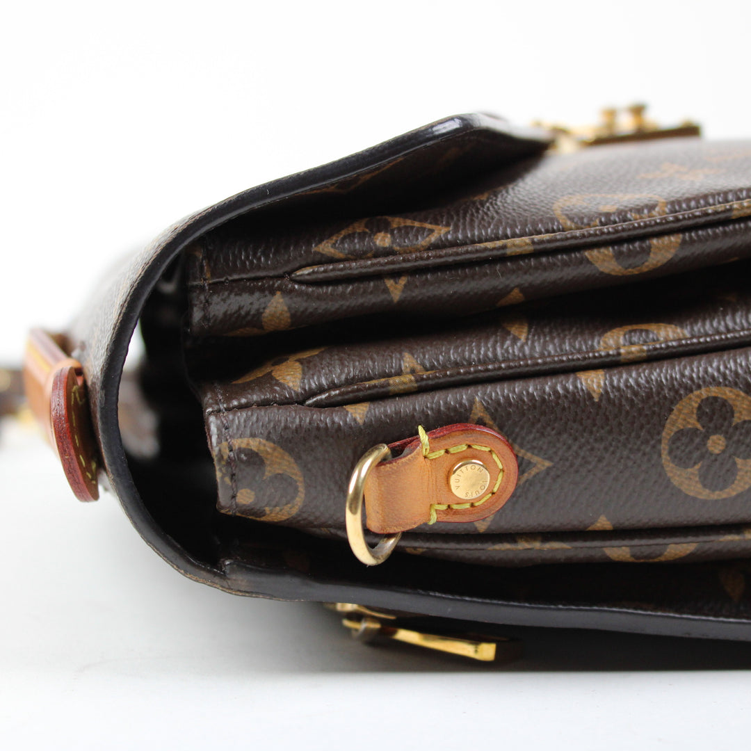 Louis Vuitton Pochette Mètis