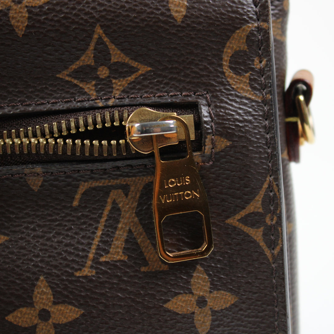 Louis Vuitton Pochette Mètis