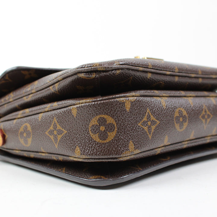 Louis Vuitton Pochette Mètis