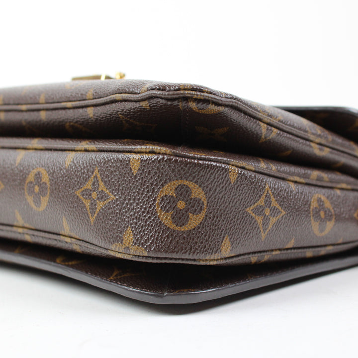 Louis Vuitton Pochette Mètis