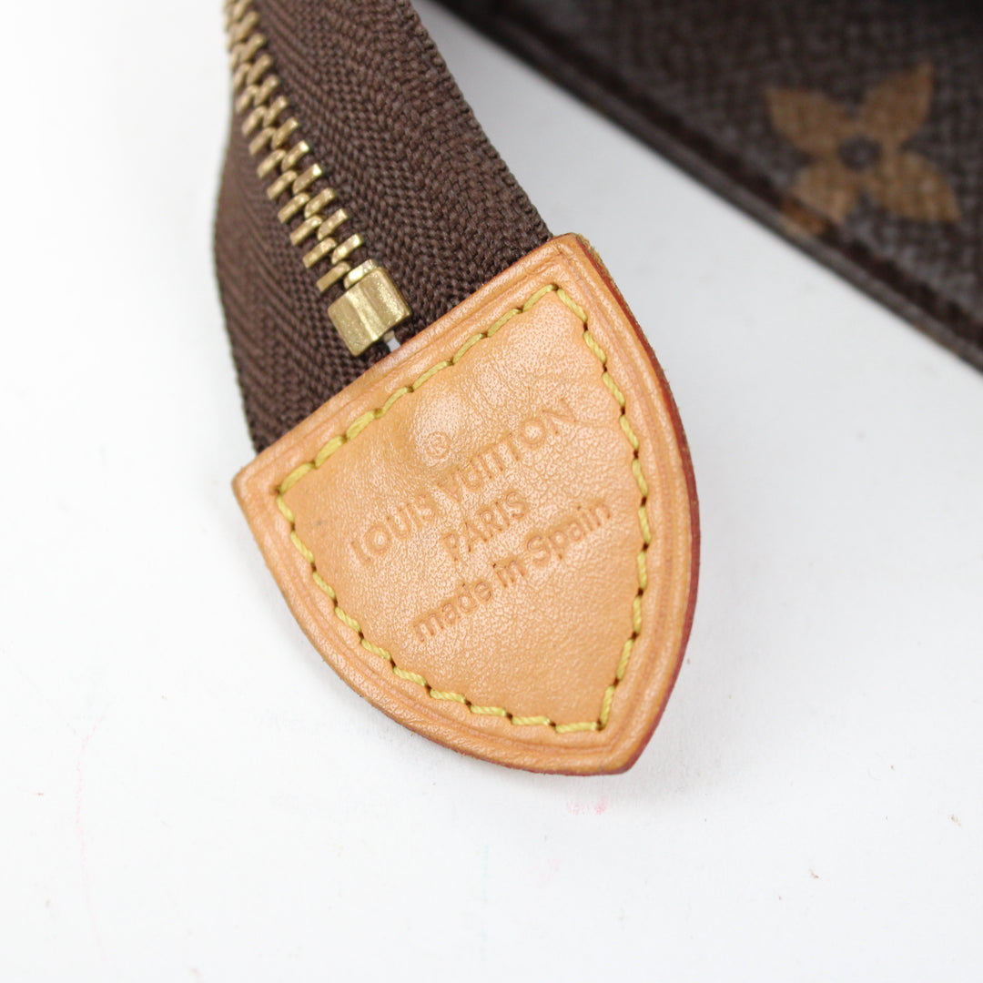 Louis Vuitton Pochette Toilette 26
