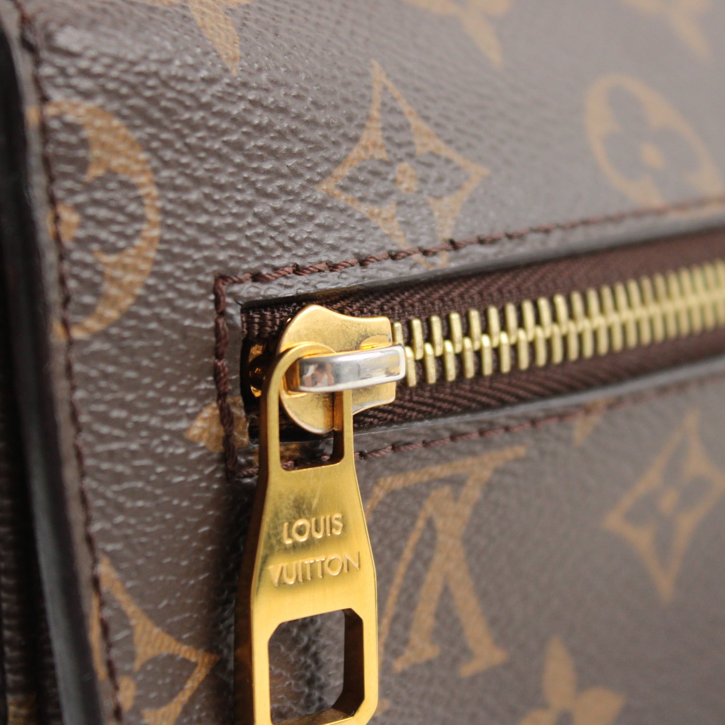 Louis Vuitton Pochette Metis In Monogram