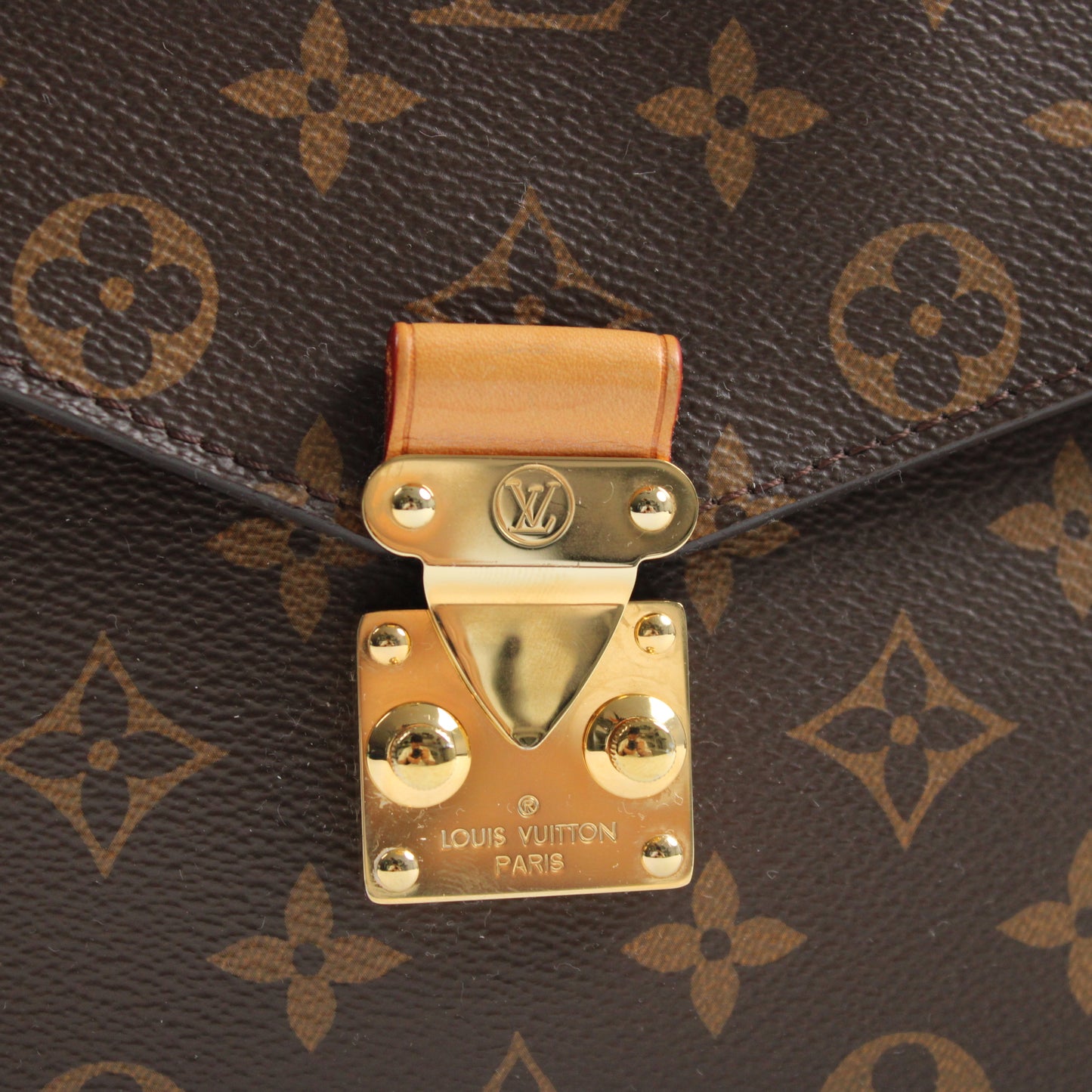 Louis Vuitton Pochette Metis In Monogram