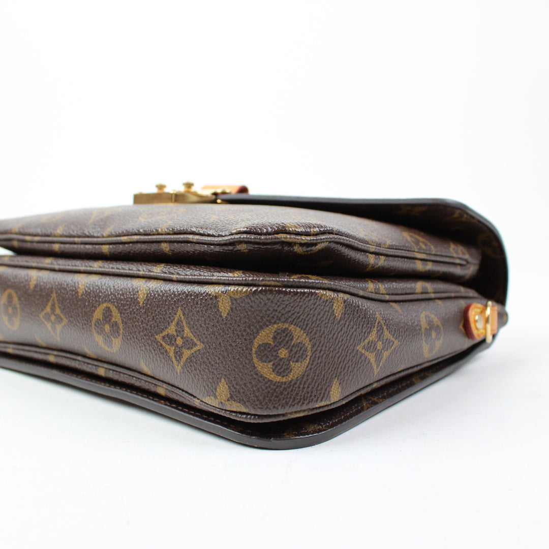 Louis Vuitton Pochette Mètis