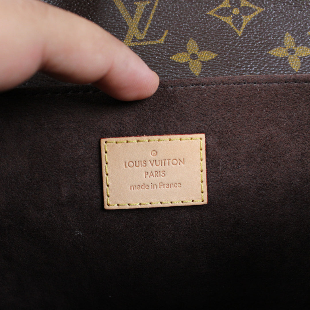 Louis Vuitton Pochette Mètis