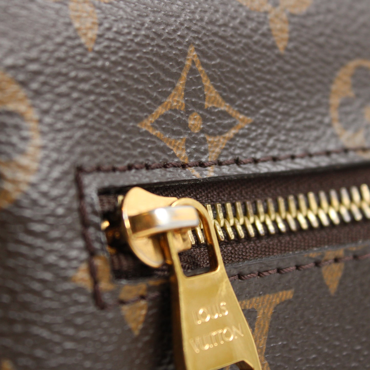 Louis Vuitton Pochette Mètis Monogram