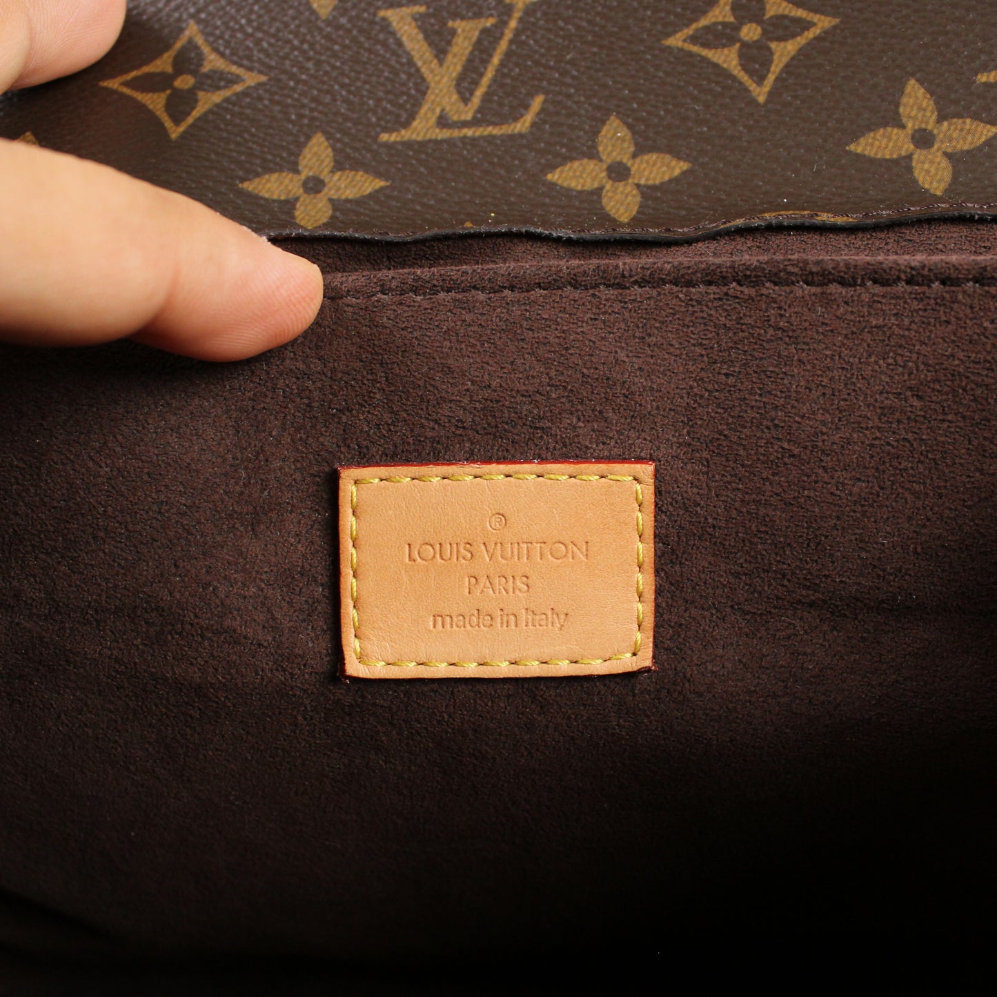 Louis Vuitton Pochette Mètis Monogram