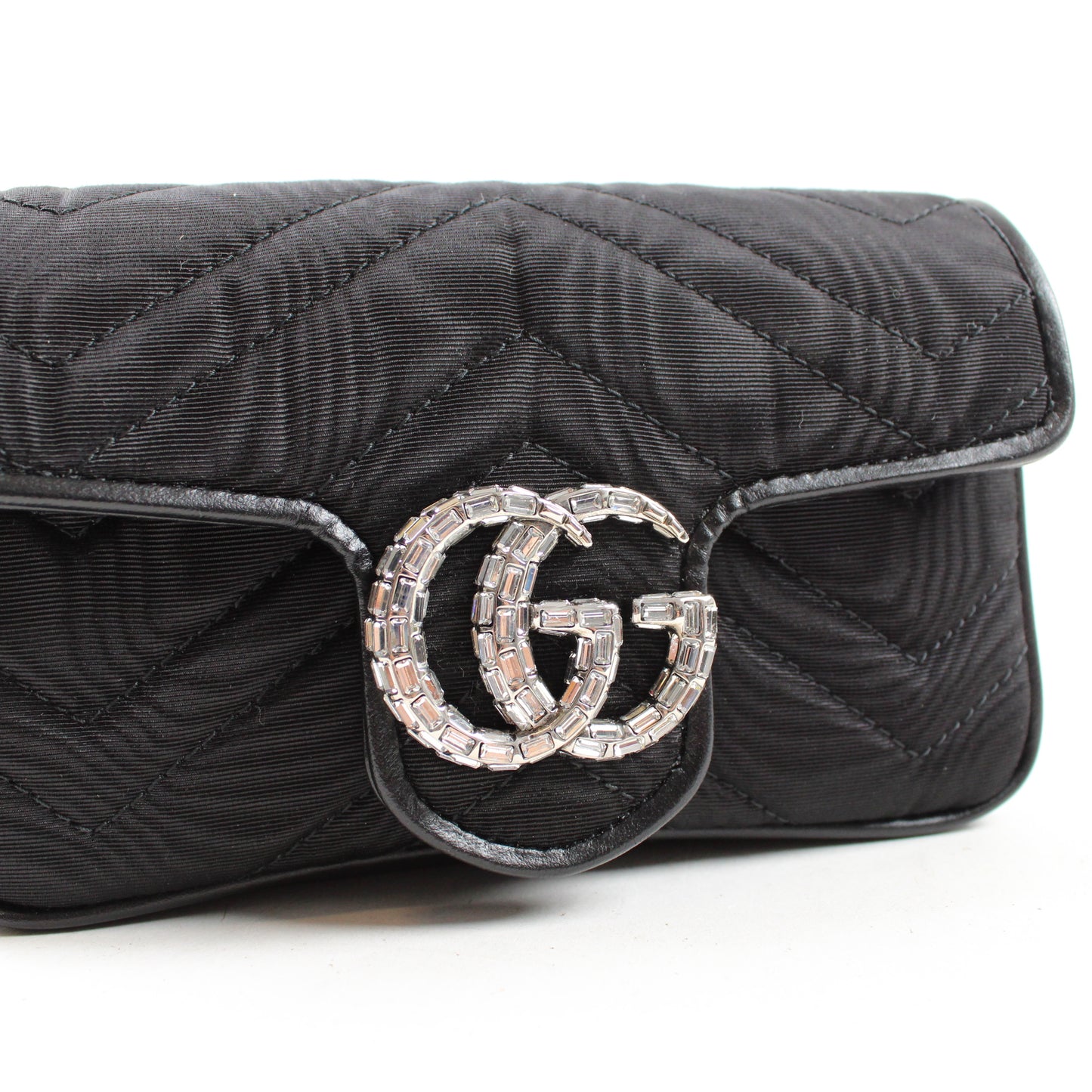 Gucci GG Super Mini Marmont