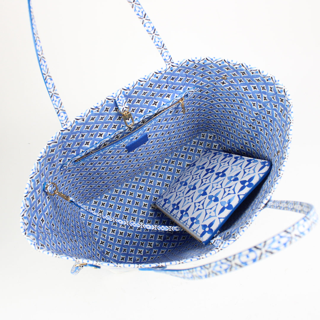 Louis Vuitton Neverfull MM By The Pool