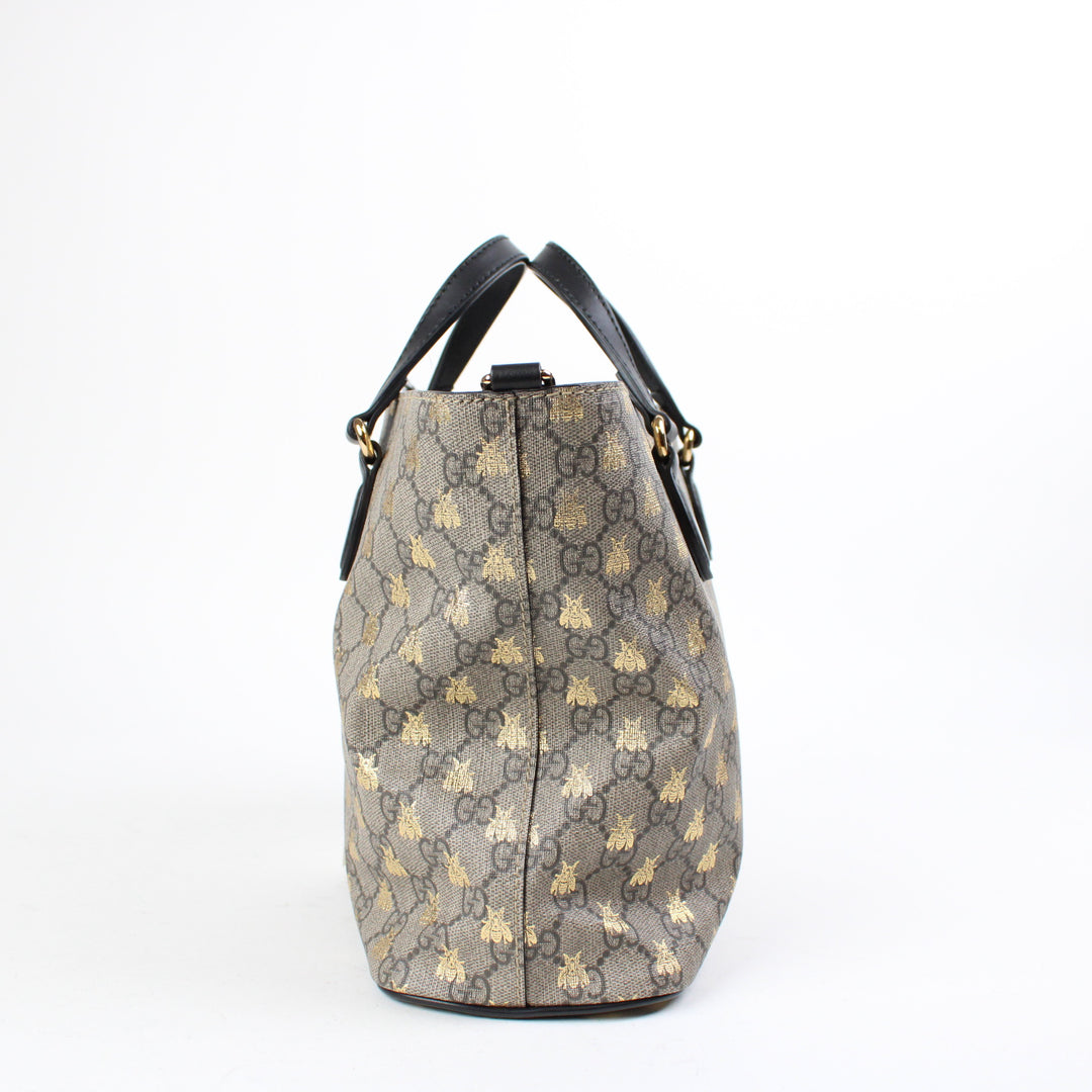Gucci GG Supreme con Api