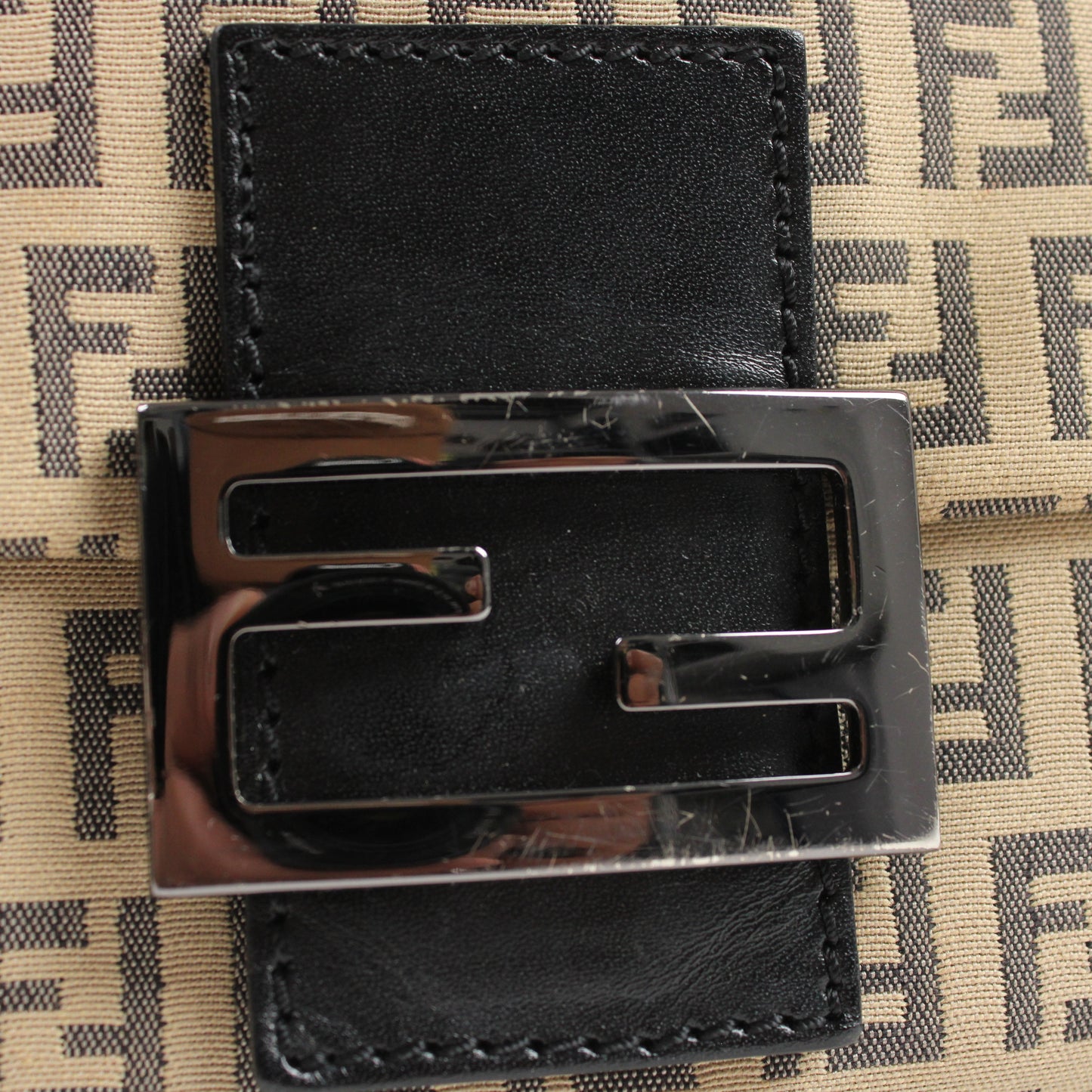 Fendi Mamma Baguette Mini