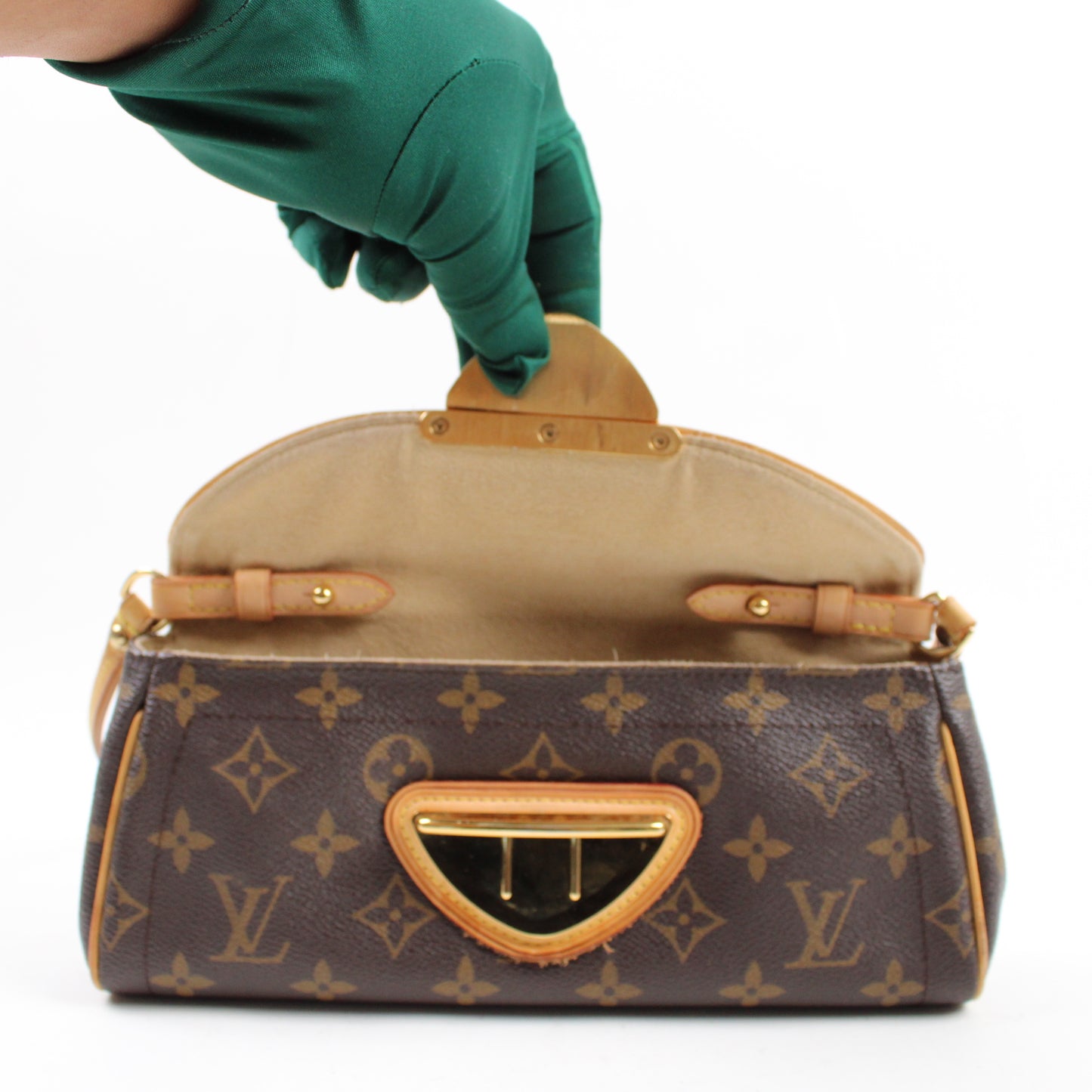 Louis Vuitton Beverly Pochette Monogram