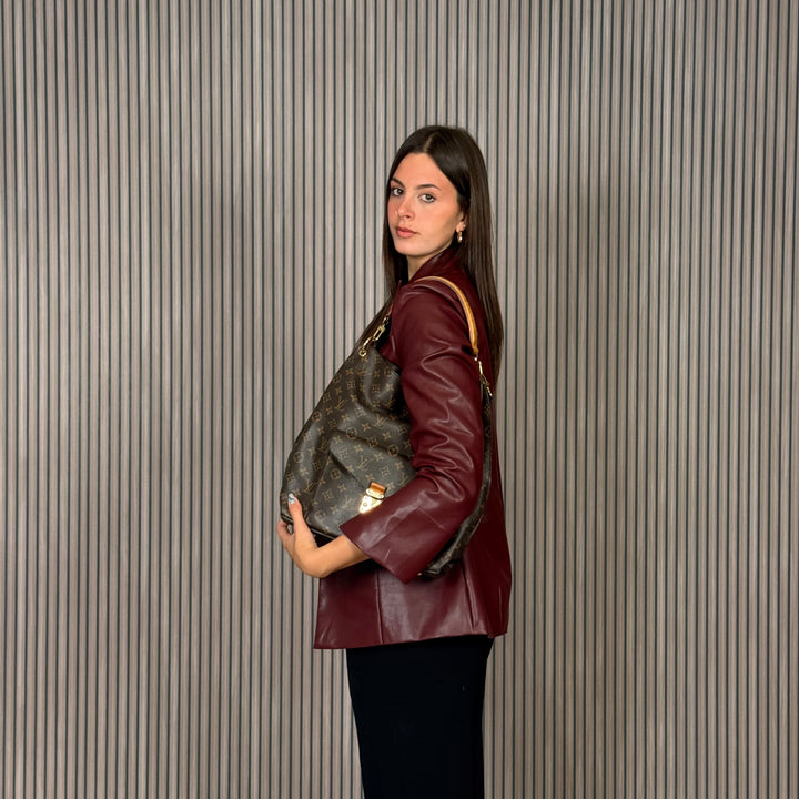 Louis Vuitton Metis Hobo