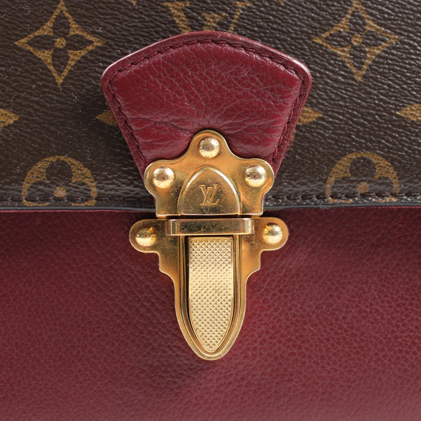 Louis Vuitton Victorie In Monogram