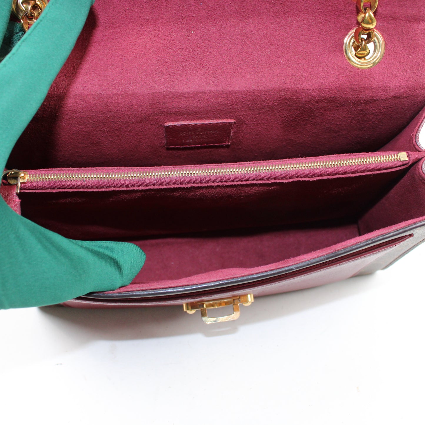 Louis Vuitton Victorie In Monogram