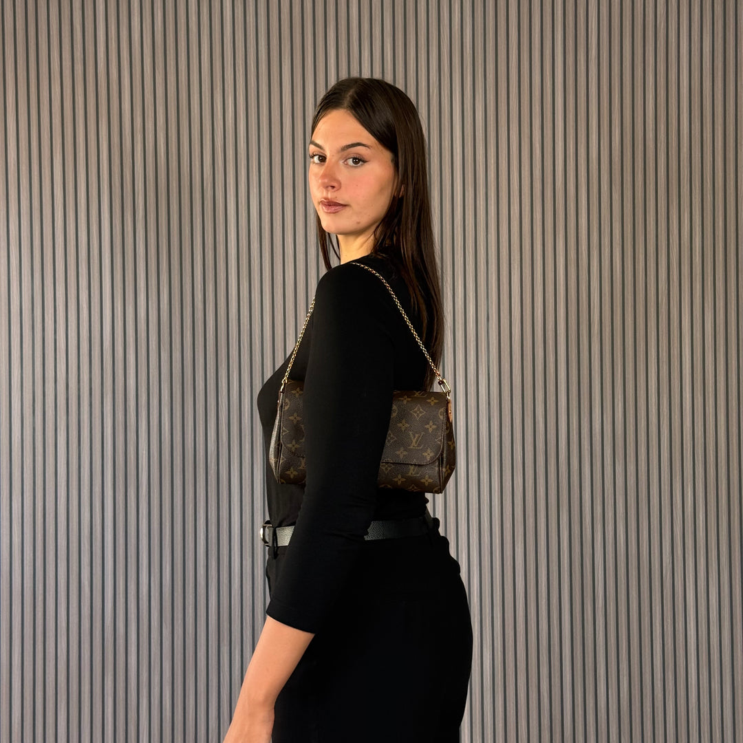 Louis Vuitton Pochette Favorite