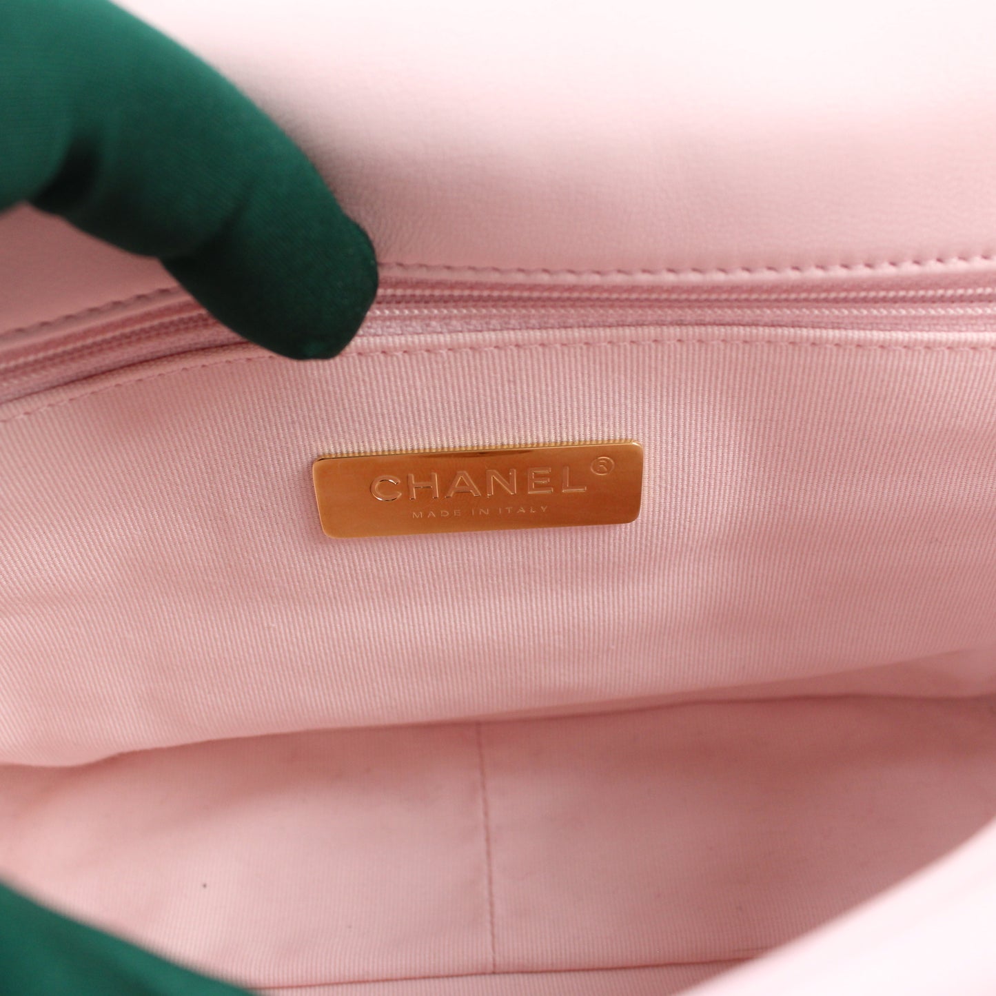 Chanel 19