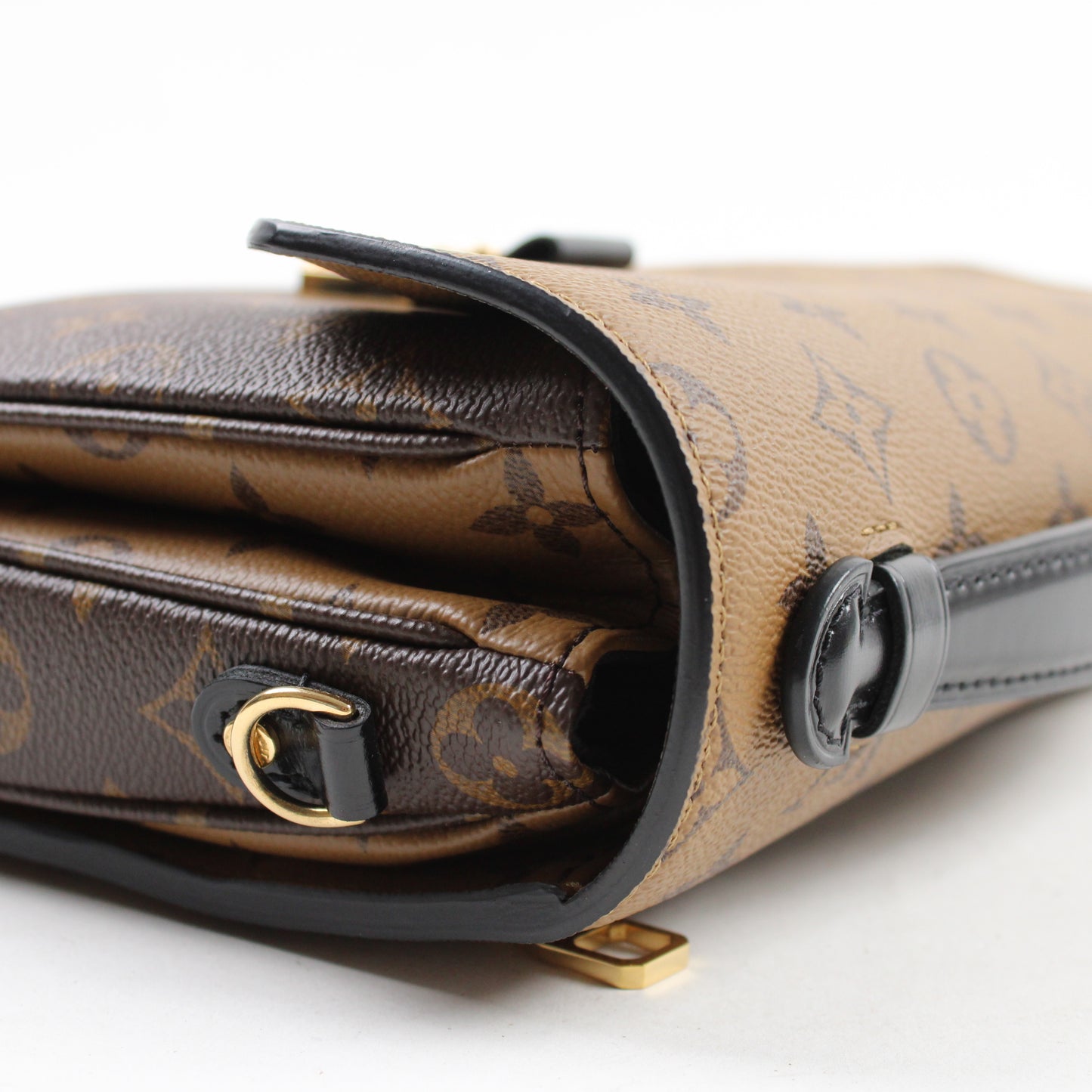 Louis Vuitton Pochette Mètis Canvas Reverse