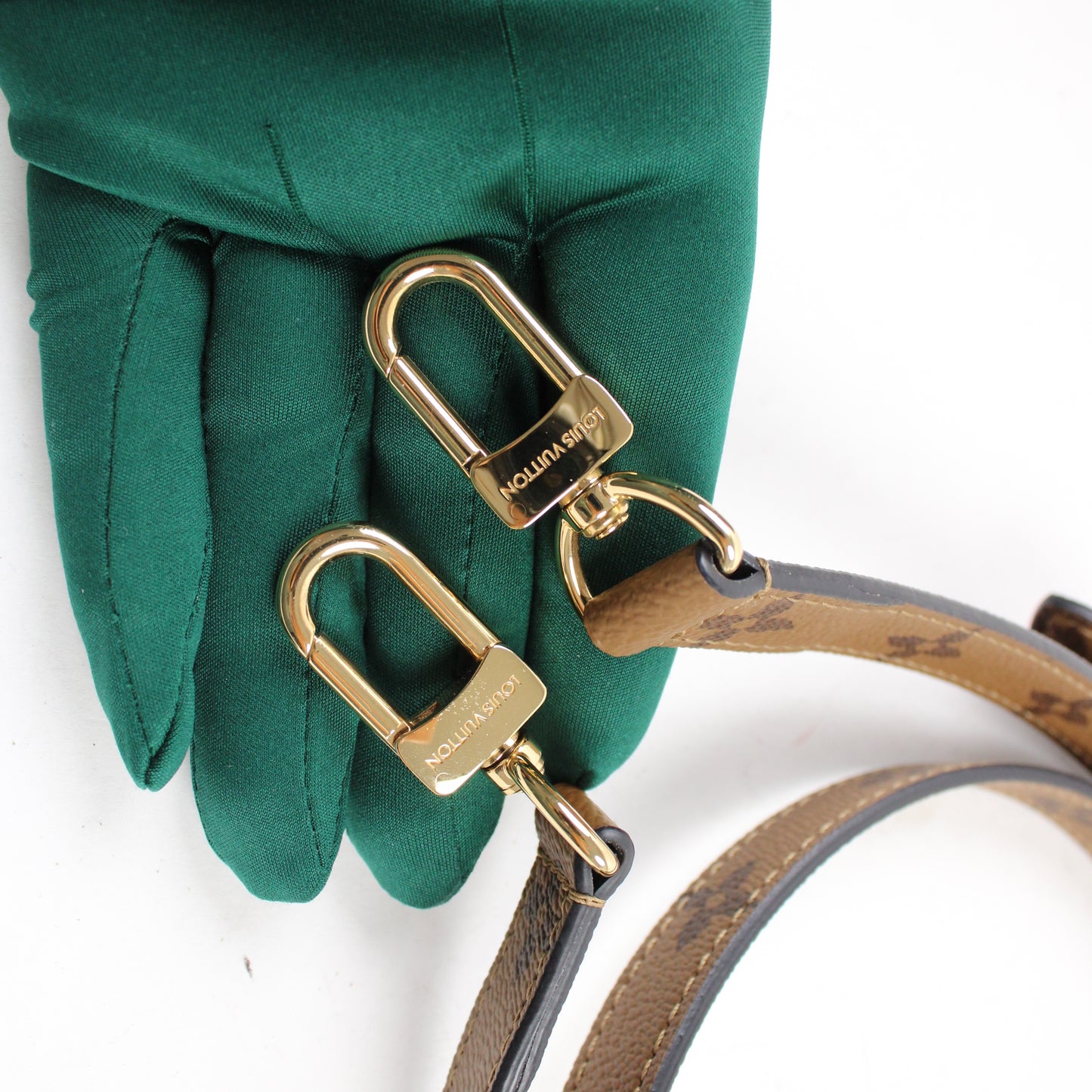 Louis Vuitton Pochette Mètis Canvas Reverse