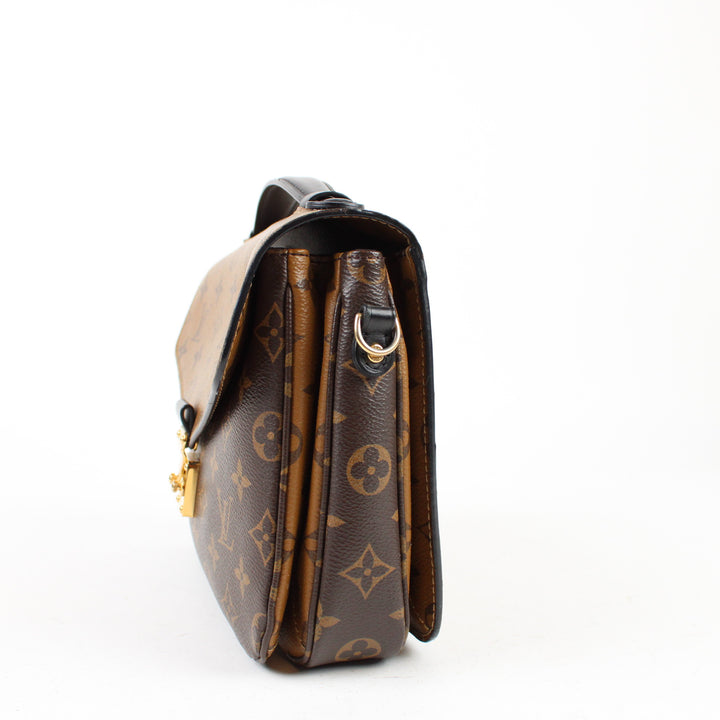 Louis Vuitton Pochette Mètis Reverse