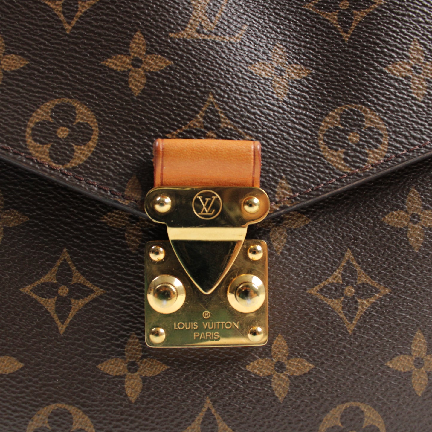 Louis Vuitton Pochette Mètis Monogram
