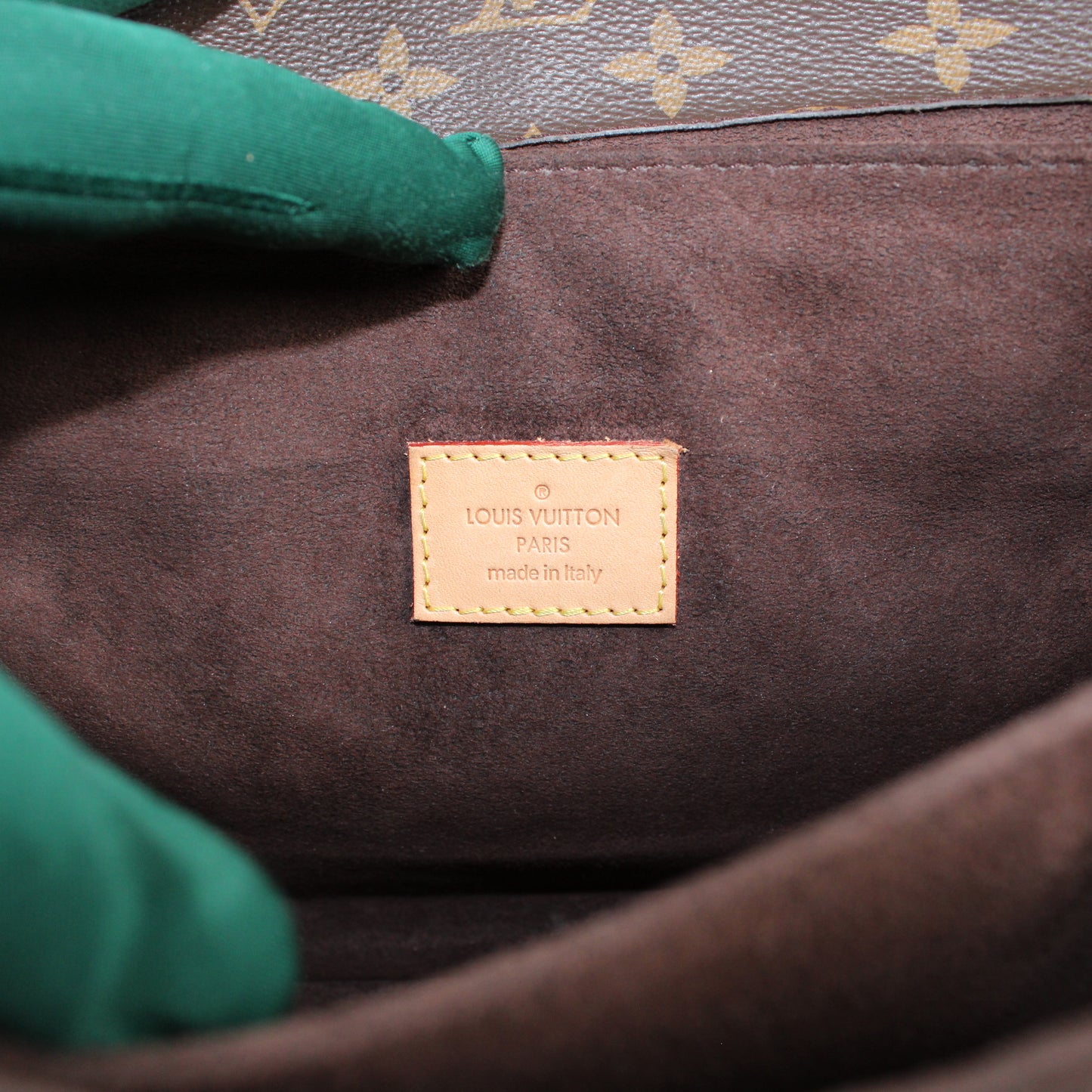 Louis Vuitton Pochette Mètis Monogram