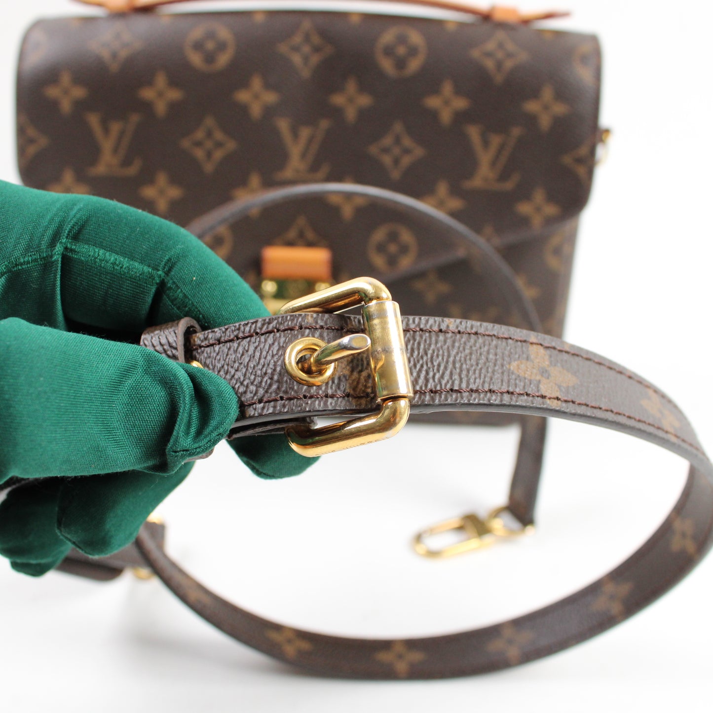 Louis Vuitton Pochette Mètis Monogram