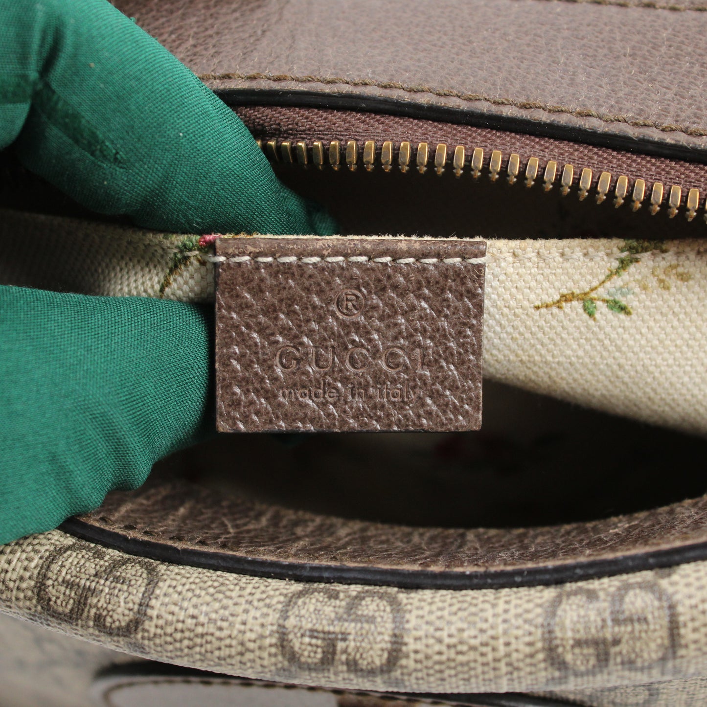 Gucci GG Camera Bag Neo Vintage