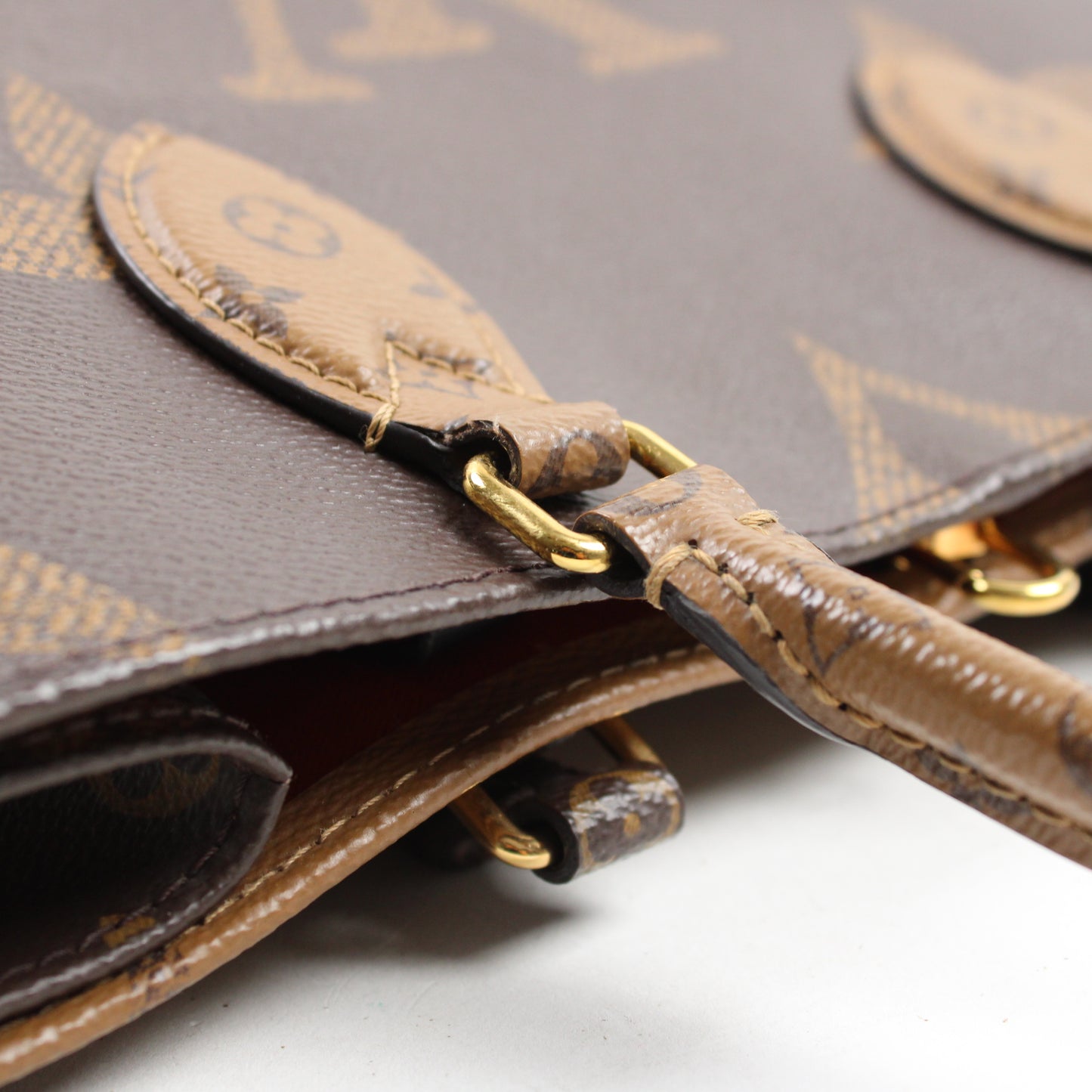 Louis Vuitton OnTheGo MM