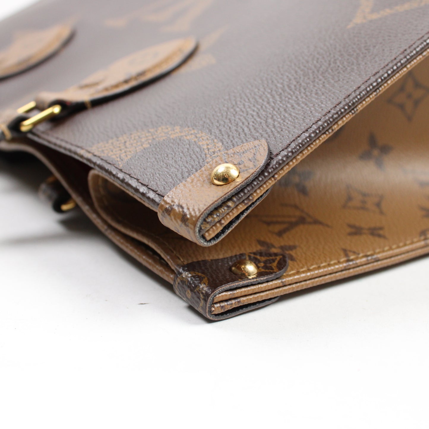 Louis Vuitton OnTheGo MM