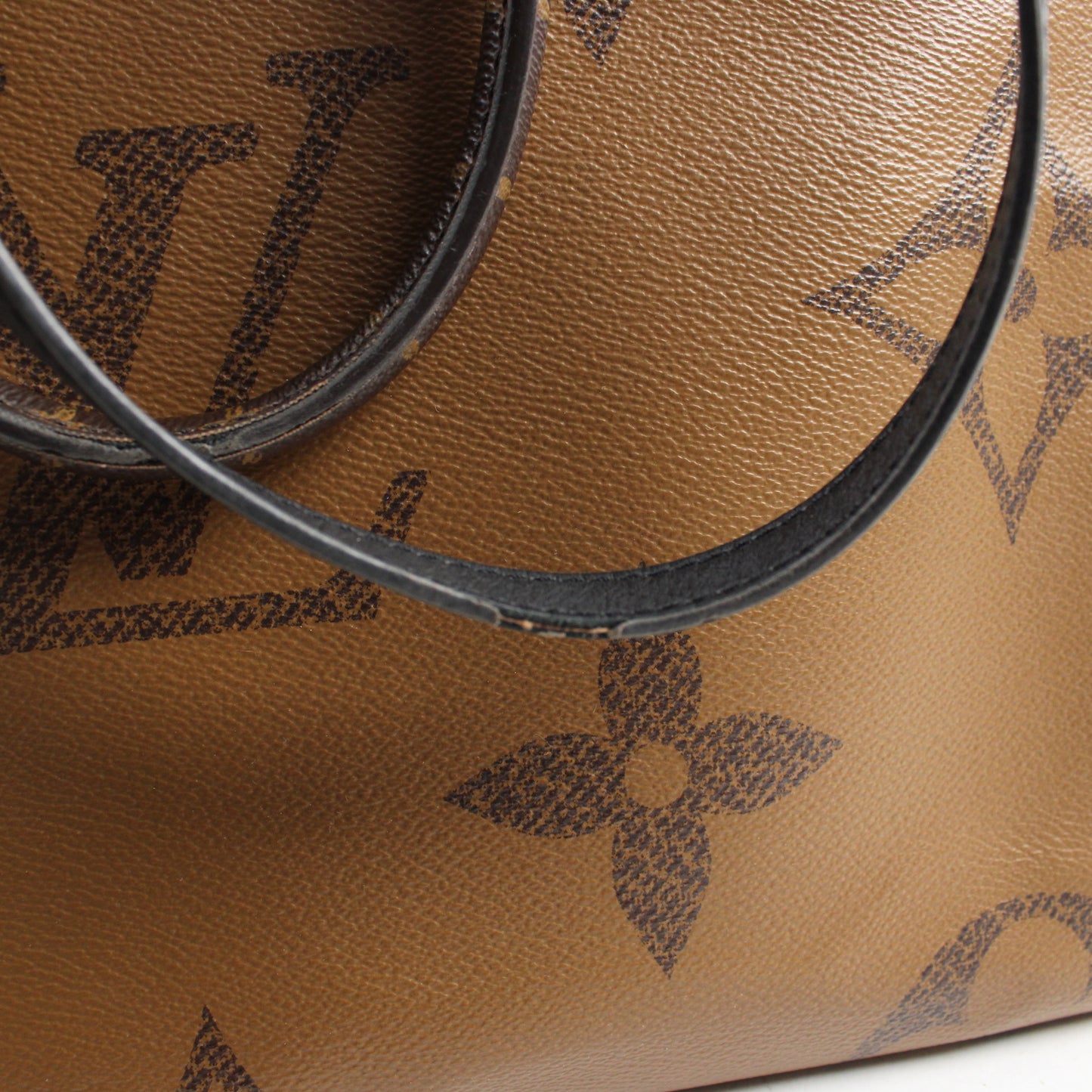 Louis Vuitton OnTheGo MM