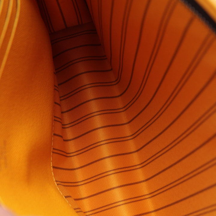 Louis Vuitton Pochette Voyage MM