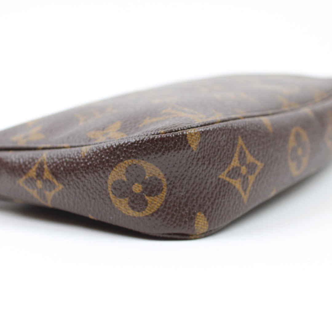 Louis Vuitton Pochette Accessories