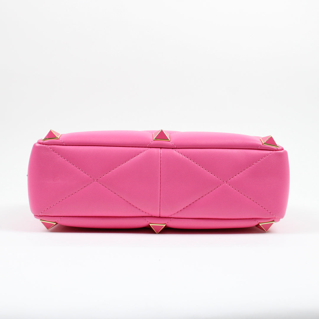 Valentino Garavani Roman Stud Media