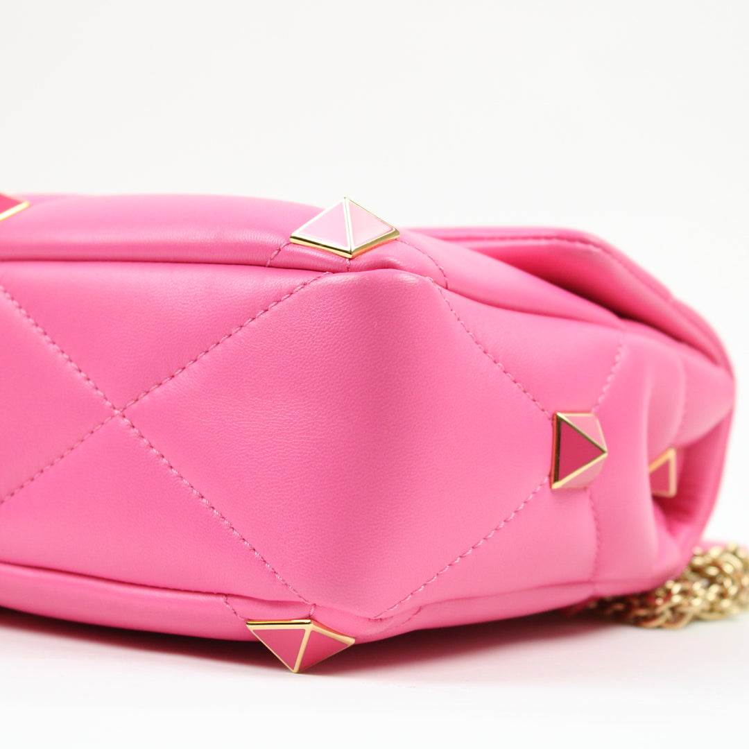 Valentino Garavani Roman Stud Media