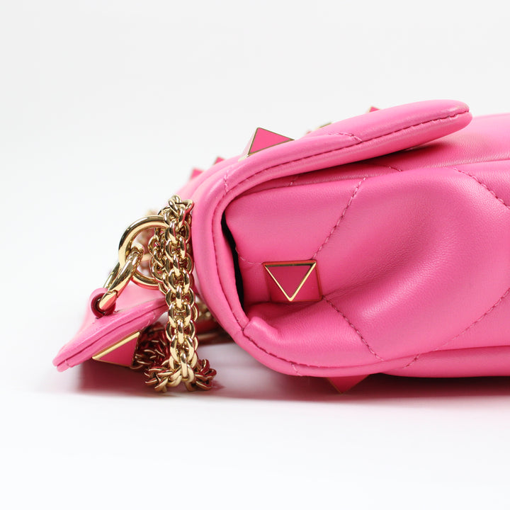 Valentino Garavani Roman Stud Media