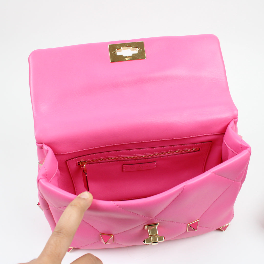 Valentino Garavani Roman Stud Media