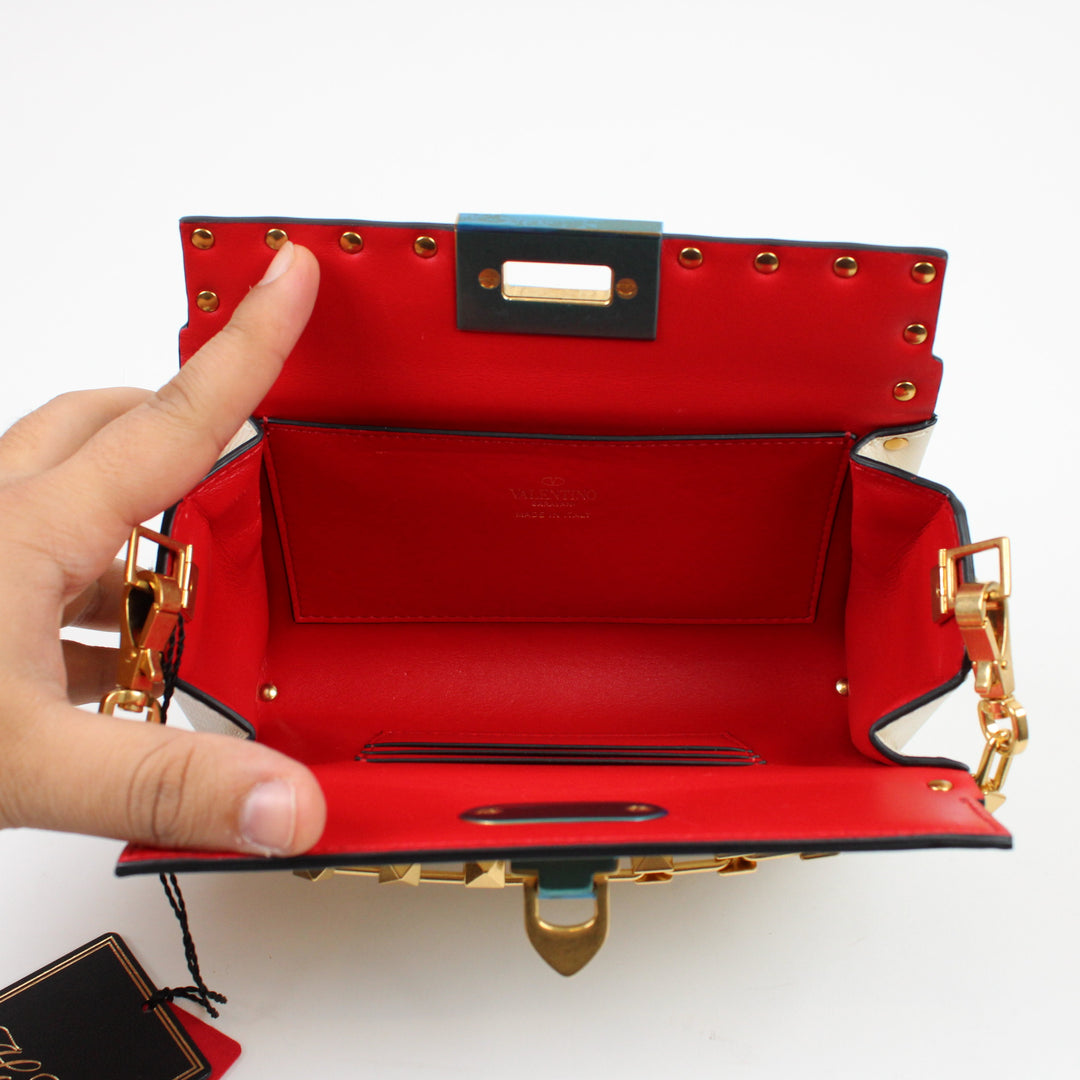 Valentino Garavani Rockstud Alcove Pochette