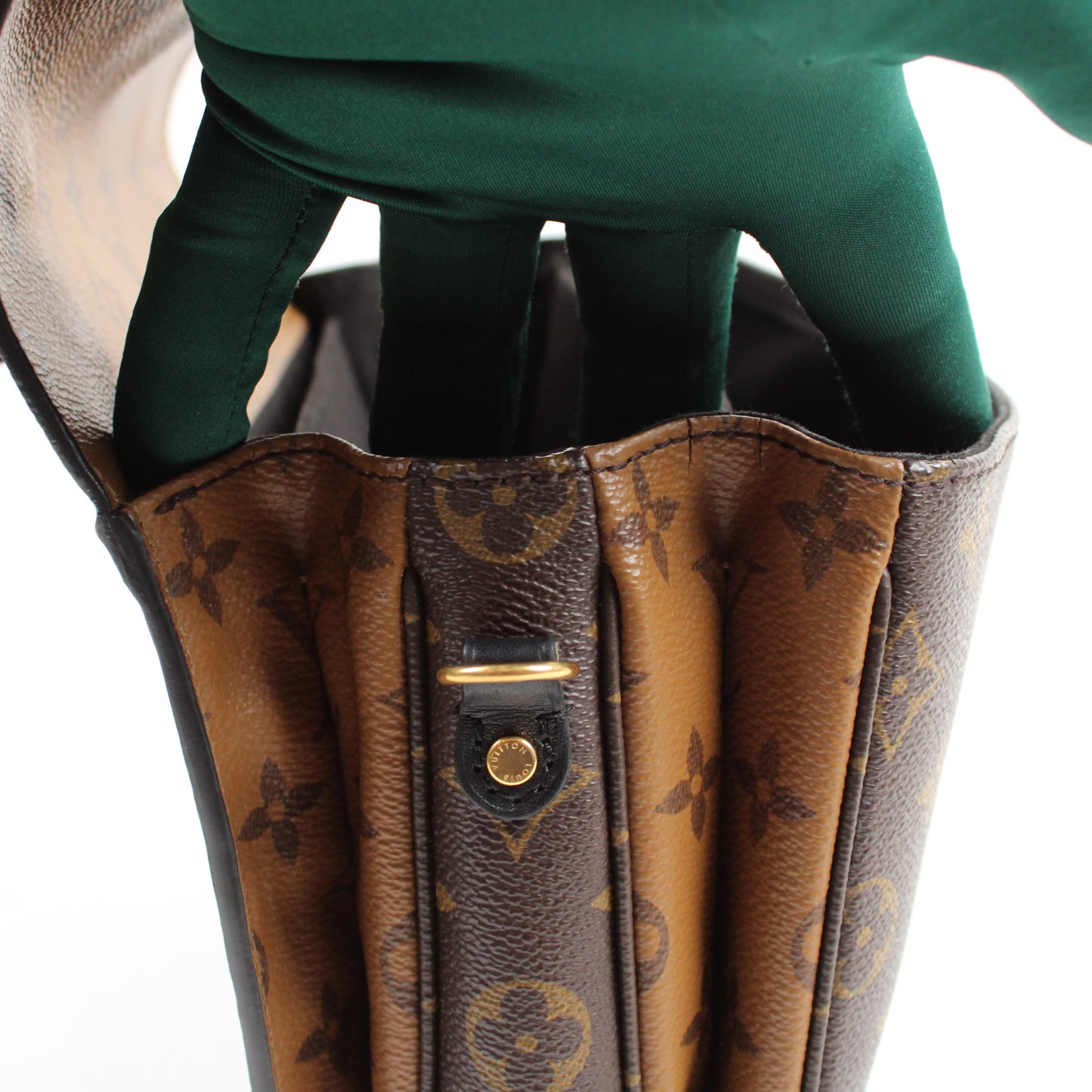 Louis Vuitton Pochette Mètis Reverse
