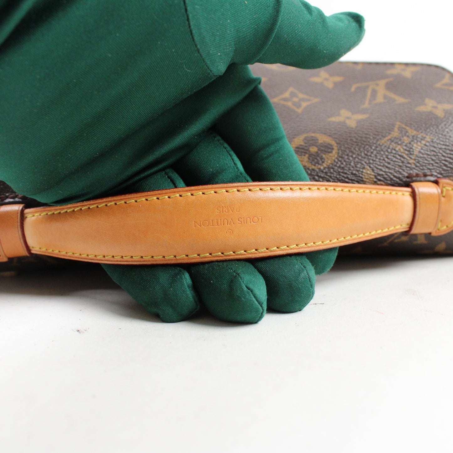 Louis Vuitton Pochette Mètis Monogram